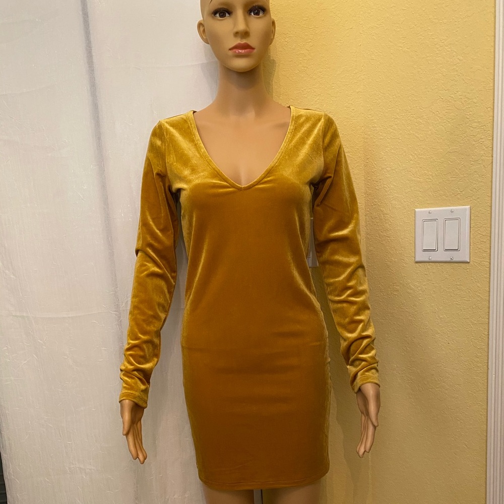 NWT Gold long sleeve suede dress